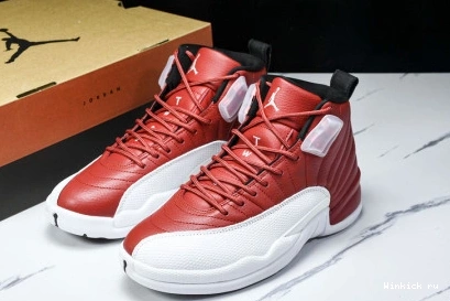 Air Jordan 12 Red